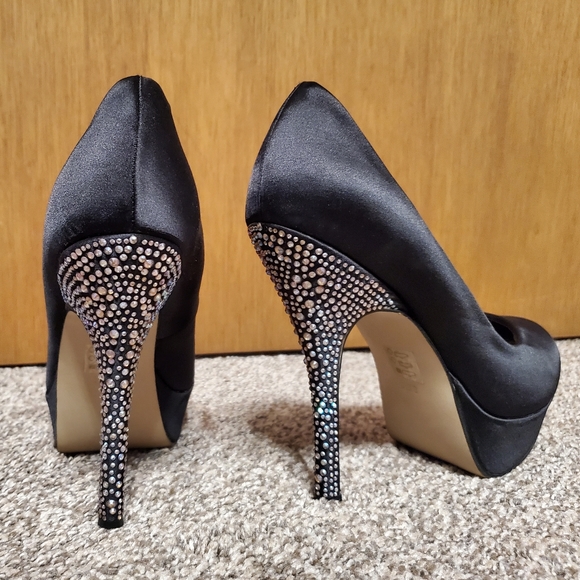 Steve Madden Partyy R Pumps High Heels - Black 8.5 - Picture 2 of 5